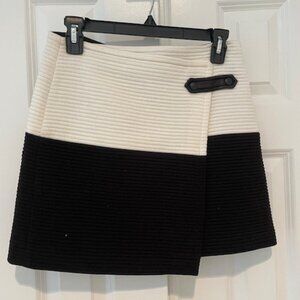 Alice + Olivia Mini Skirt – Sz 4